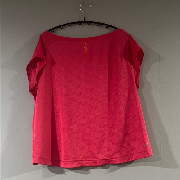 Reebok Red and Orange Graphic Top Size Large - Picture 5 of 6